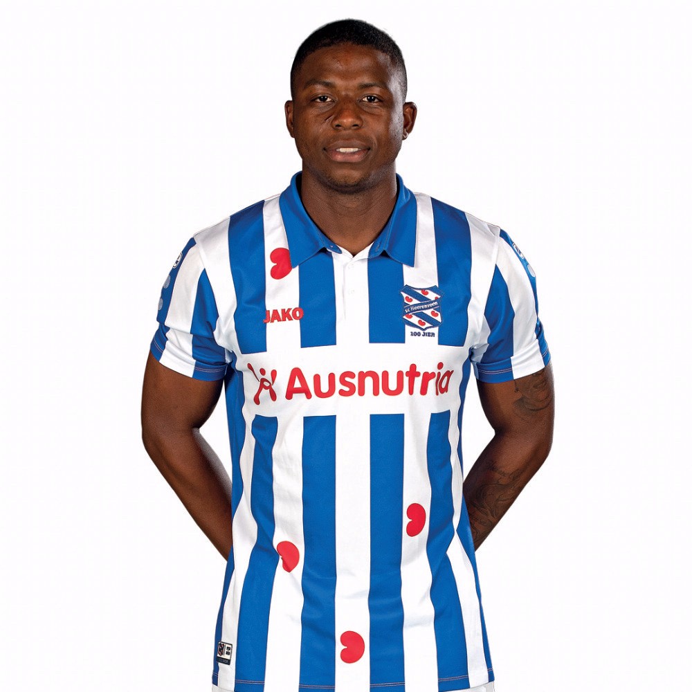 海伦芬发布2020/21赛季主客场球衣