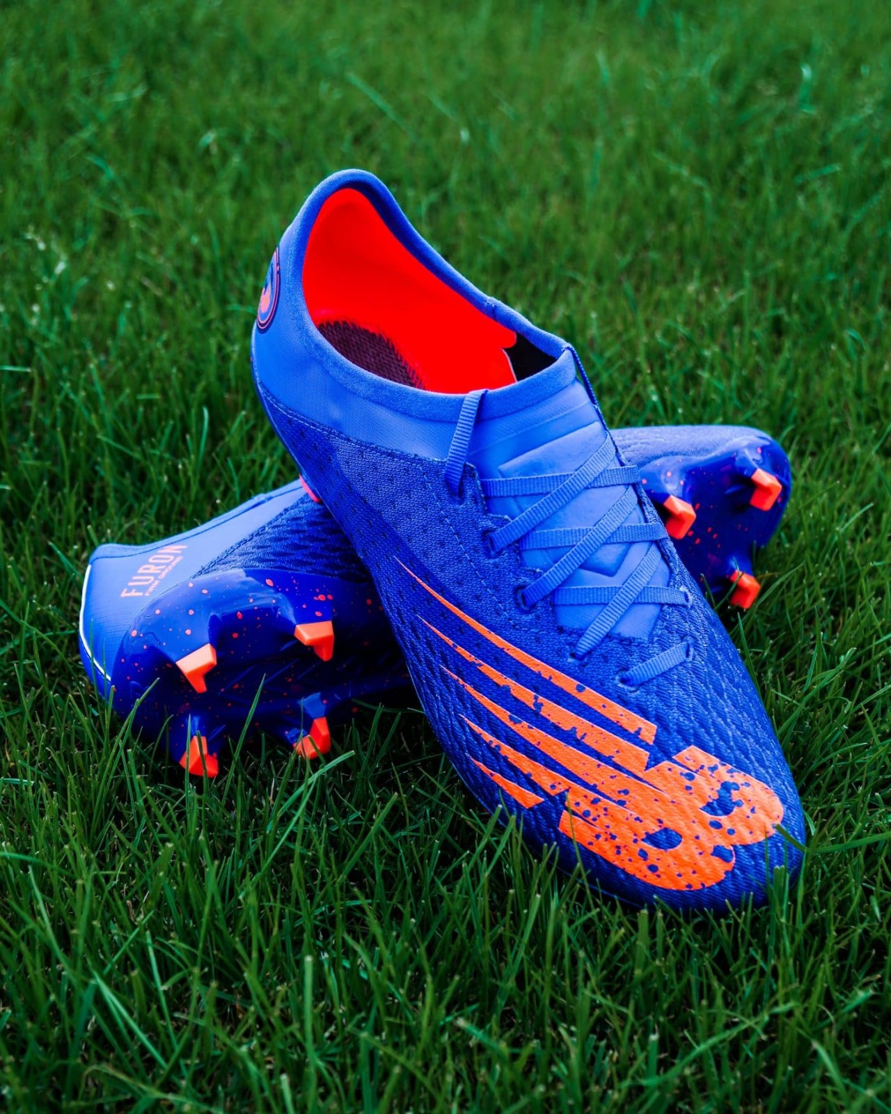 近观马内定制版new balance furon v6足球鞋