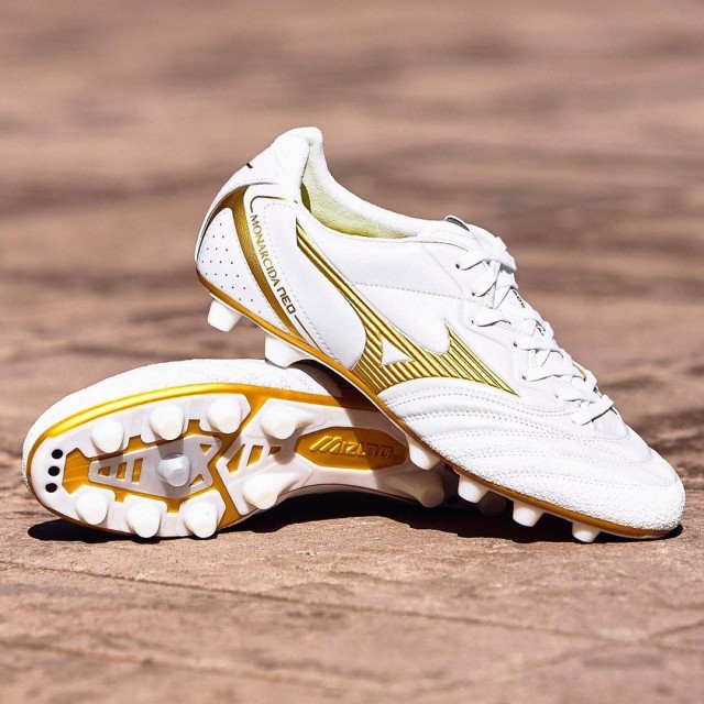 mizuno monarcida neo wide japan 白金色足球鞋