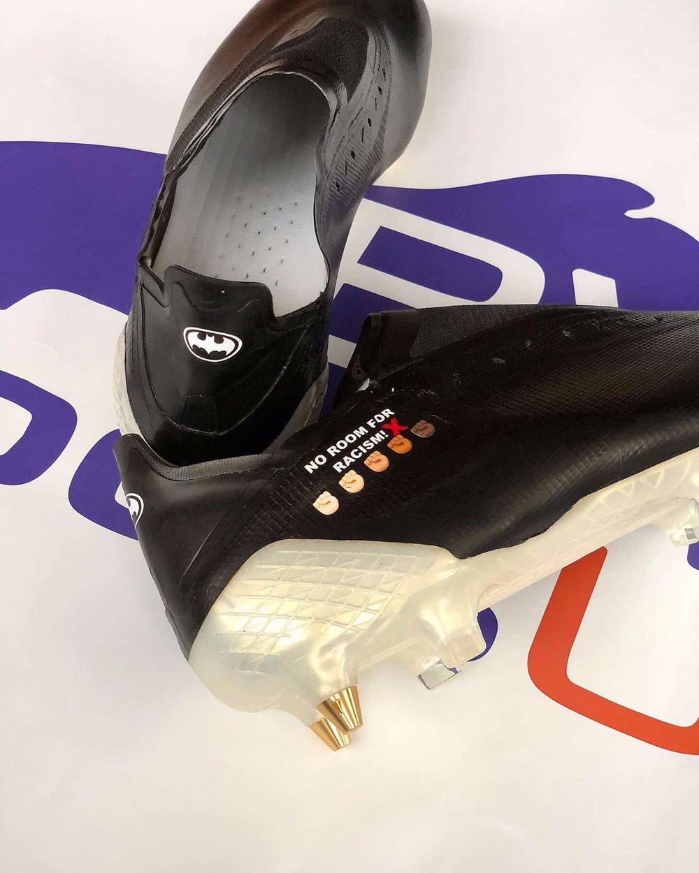 巴楚瓦伊上脚定制adidas x ghosted.1足球鞋