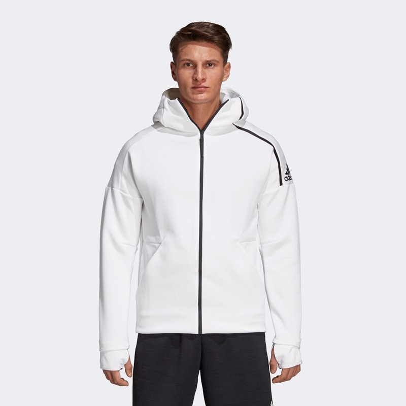 温暖有型 "足球狗"今冬请穿它们(下)