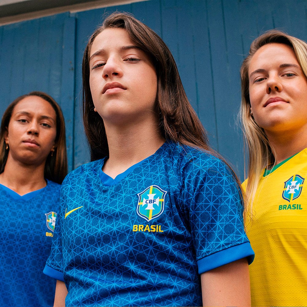 开启新时代!巴西女足球衣摘掉冠军星