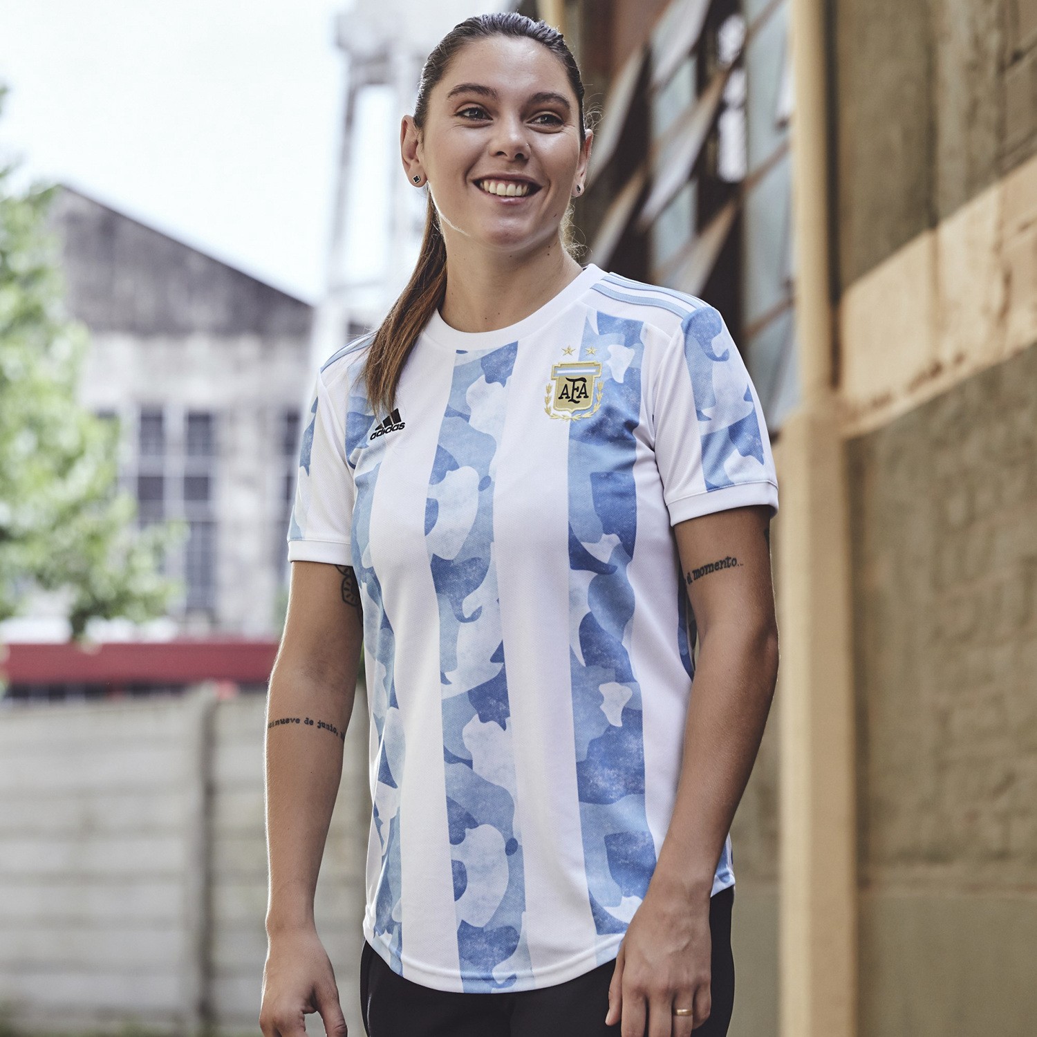 阿迪达斯发布阿根廷国家队全新主场球衣