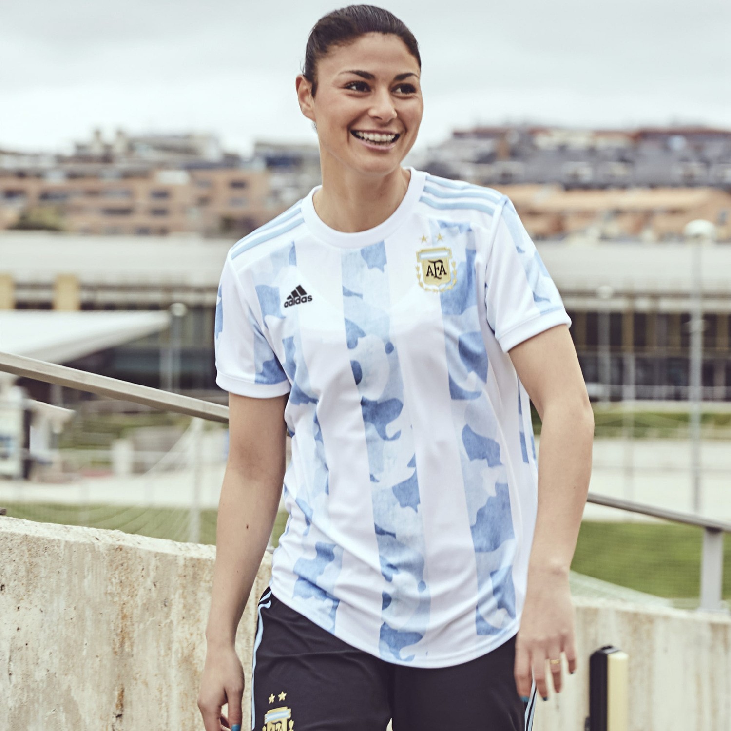 阿迪达斯发布阿根廷国家队全新主场球衣