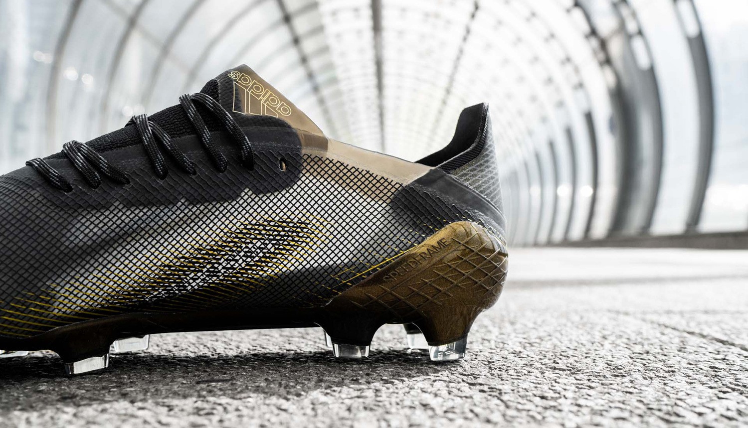 阿迪达斯发布新配色xghosted1足球鞋