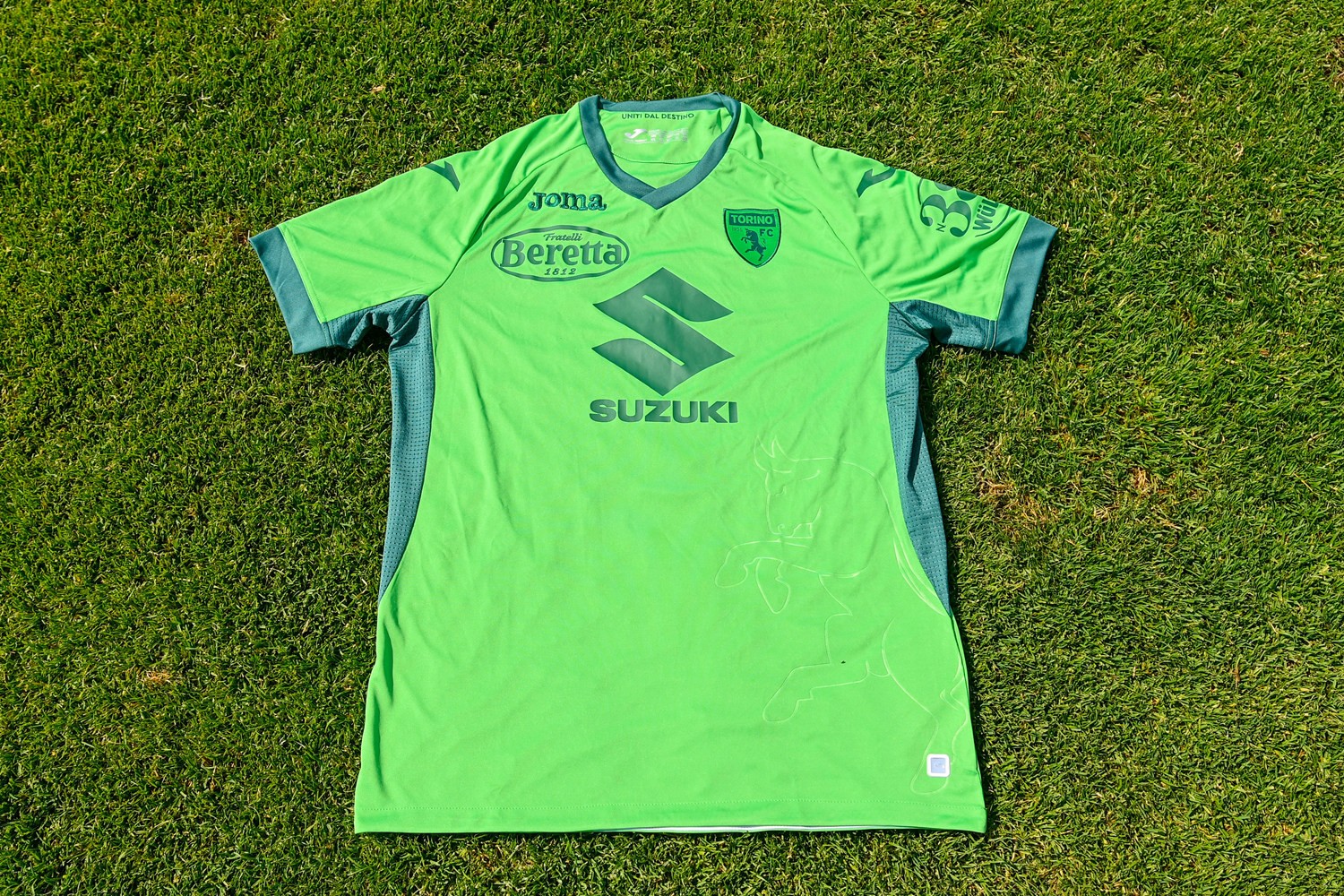 都灵发布202122赛季门将球衣