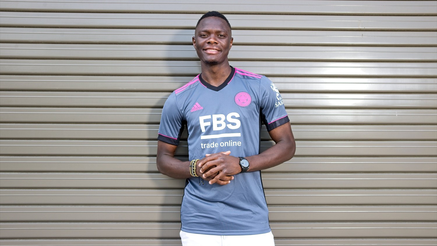 莱斯特城2021/22赛季第二客场球衣发布