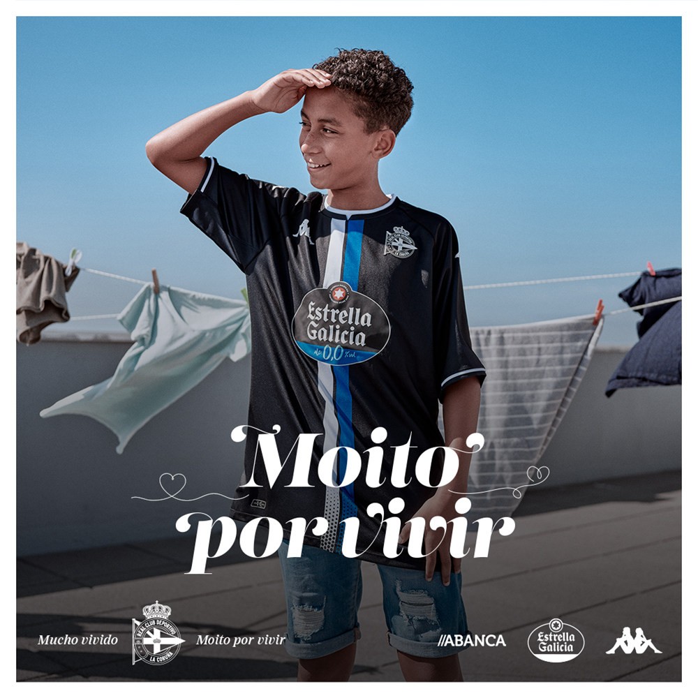 拉科鲁尼亚发布2021/22赛季客场球衣