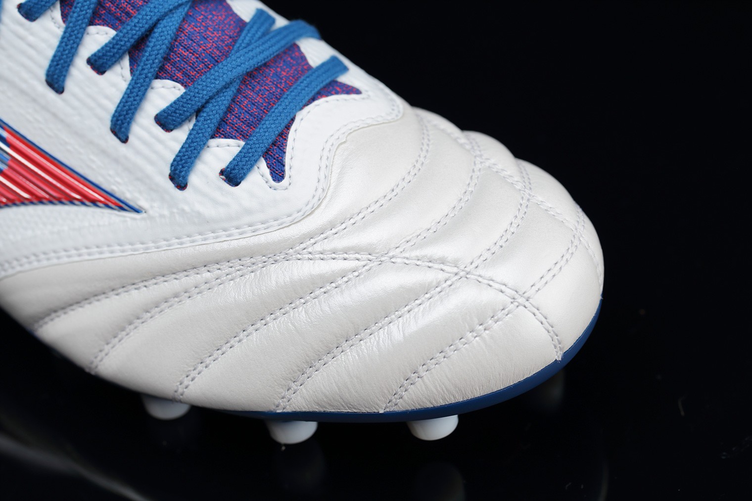 mizunomorelianeoiiiβjapannextwave足球鞋