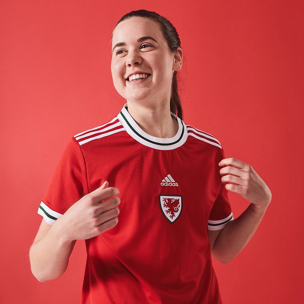 阿迪达斯发布威尔士女足代表队全新主场球衣