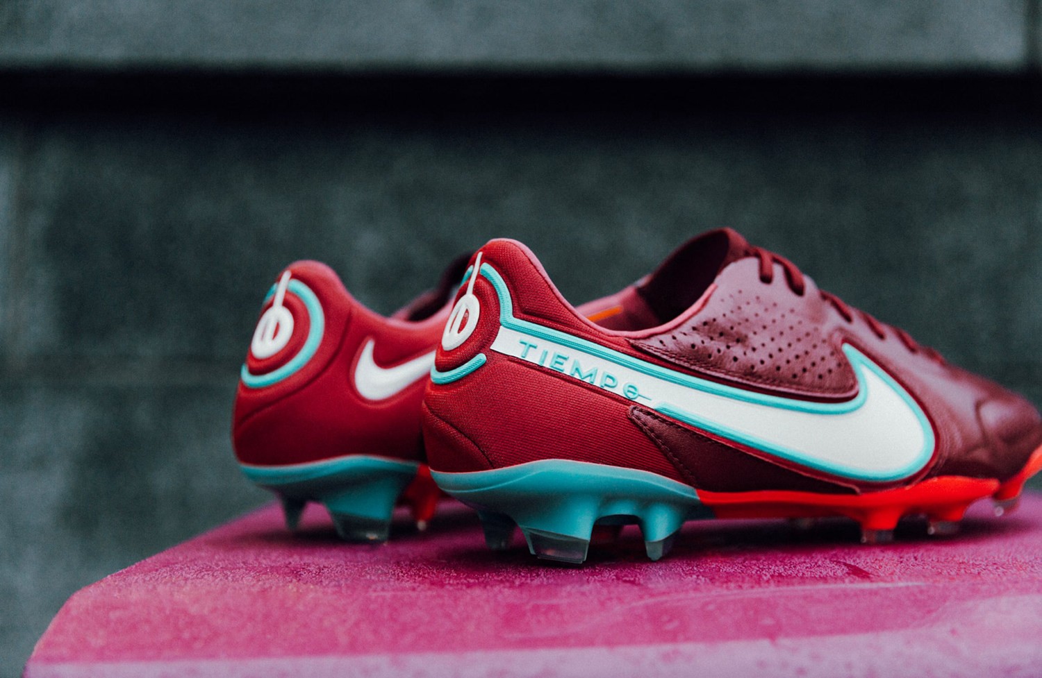 耐克发布tiempolegend9blueprint足球鞋
