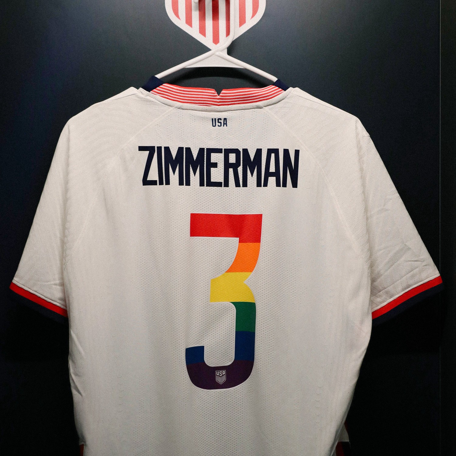 美国国家队启用彩虹印号 - 球衣视点 - 足球鞋足球装备门户