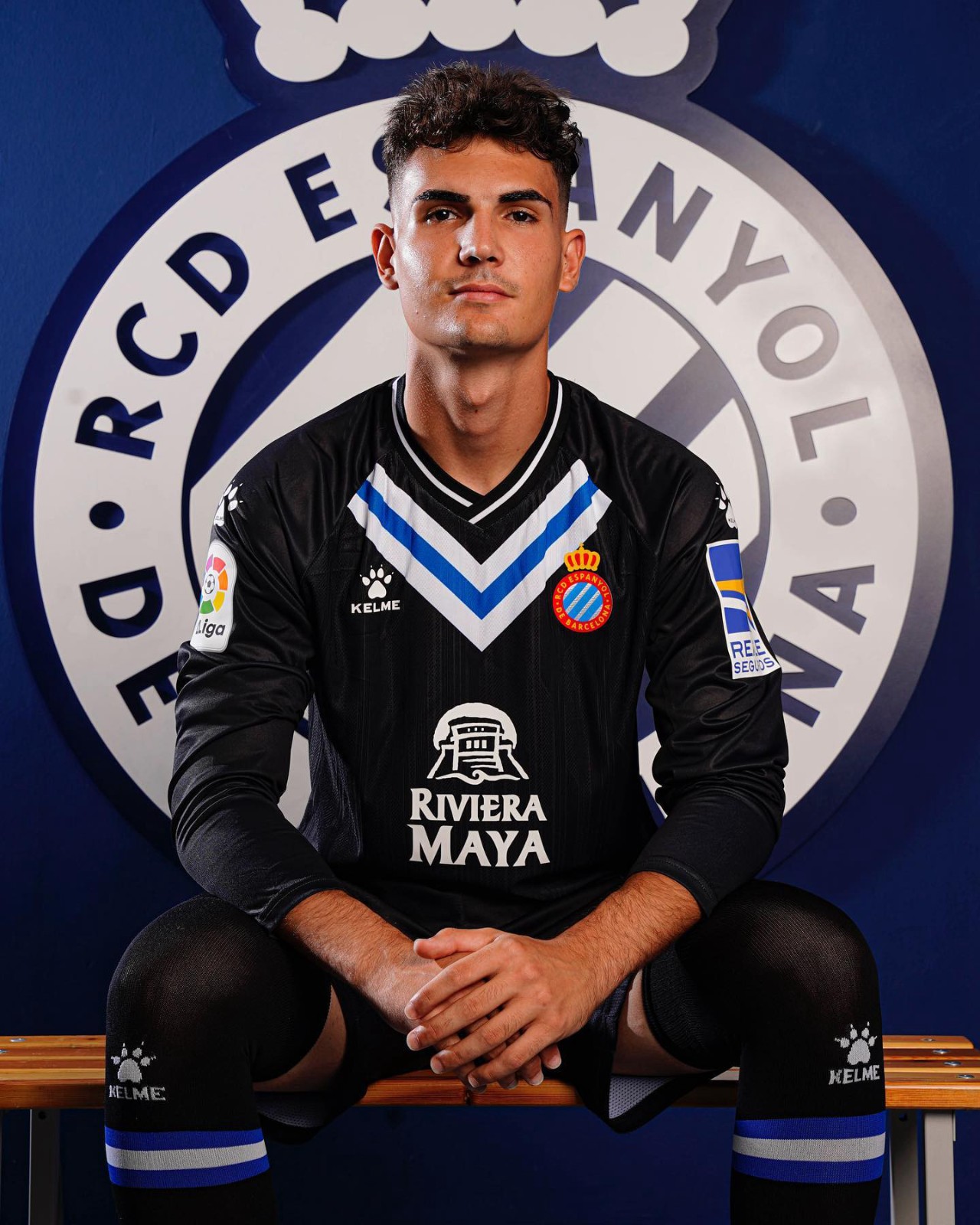 kelme发布西班牙人202223赛季主客场球衣