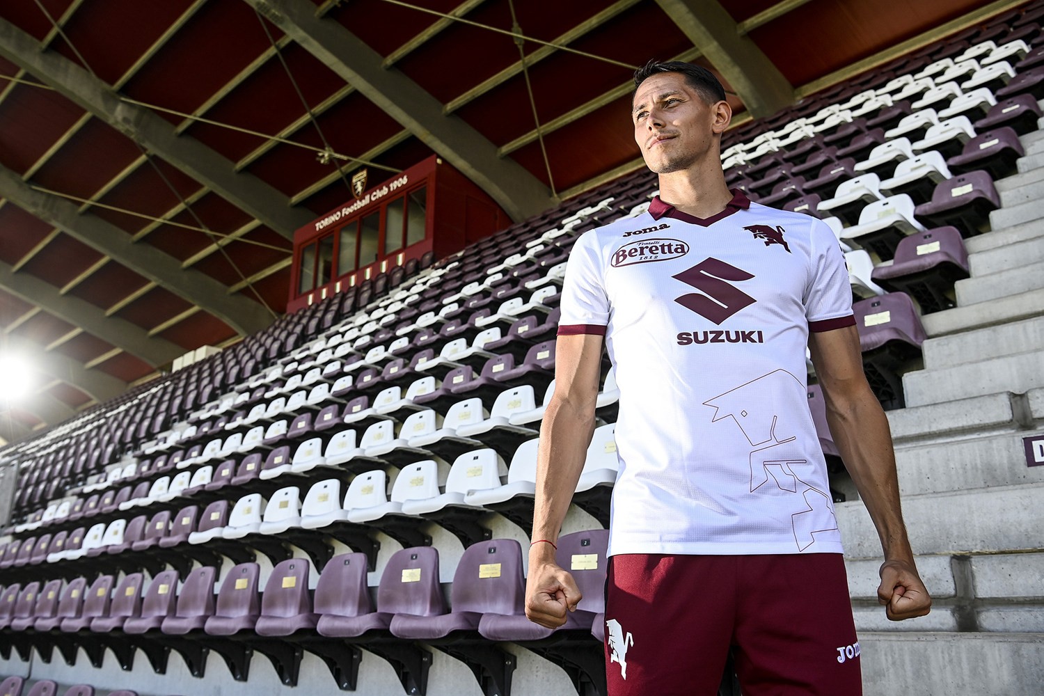 joma发布都灵202223赛季主客场球衣