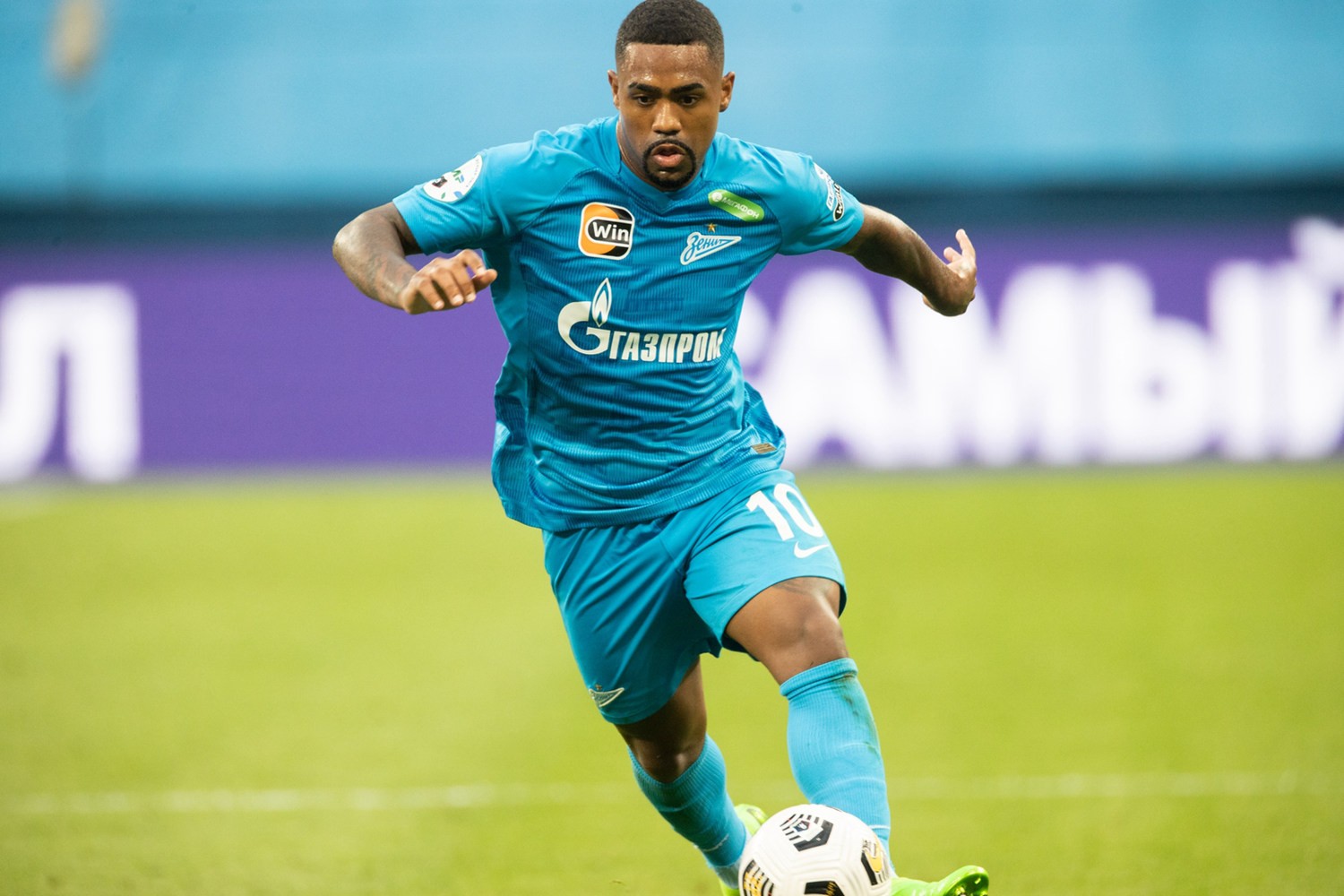 圣彼得堡泽尼特其他参加新赛季欧洲赛事的俄罗斯足球俱乐部一起被欧