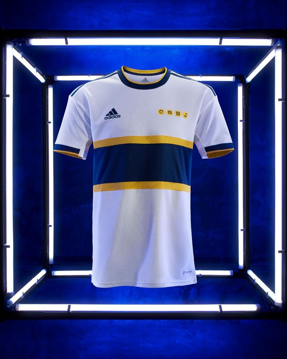 阿迪达斯发布博卡青年202223赛季客场球衣