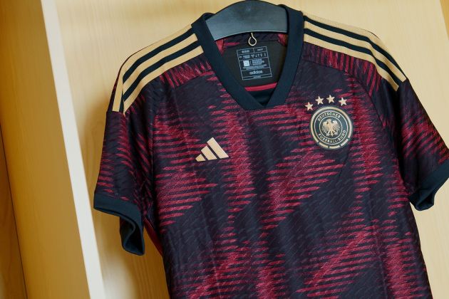 adidas德国国家队2022年世界杯客场球衣球员版图库