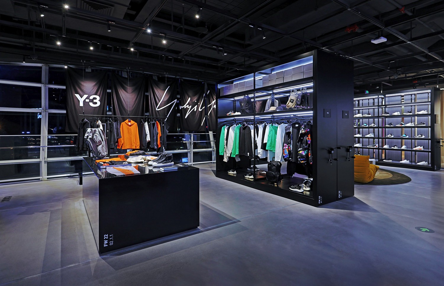 阿迪达斯北京三里屯全球旗舰店焕新升级 重返主场 - 其他 - 足球鞋