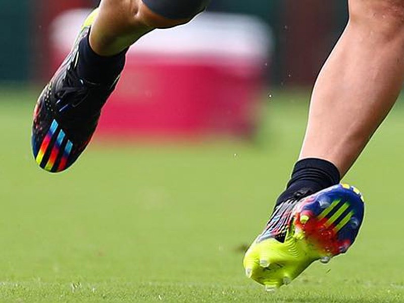 浦和红钻球员上脚新配色adidas Copa Sense足球鞋