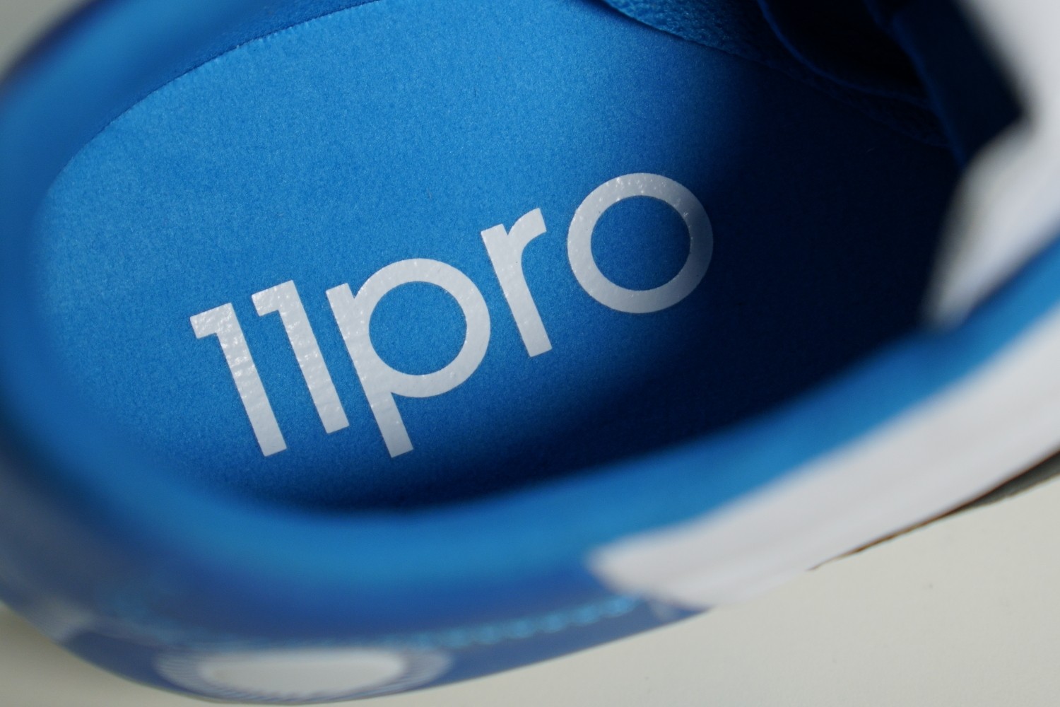 adidasadipure11proiitk足球鞋