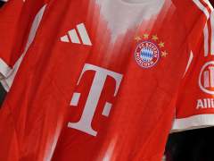 adidasĽ25/26Ա