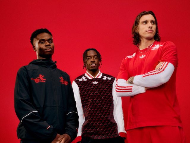 ���ϴ�˹Я�ְ�ɭ���� Places + Faces��������ϵ��