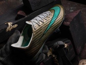 NikeΪķ�����Ƴ�ȫ��ǩ����Superfly 11