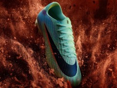NikeΪ��ķ���˶��Ƴ��ڶ���ǩ��Superfly����Ь